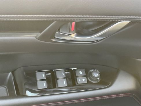 Used 2024 MAZDA CX-5 Carbon Edition image 18