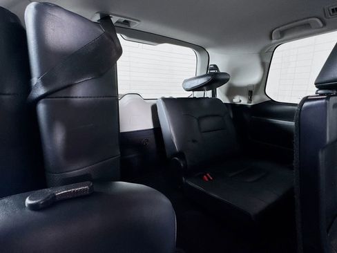 Used 2019 Toyota Land Cruiser image 31