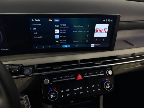 Used 2025 Hyundai Tucson Limited image 19