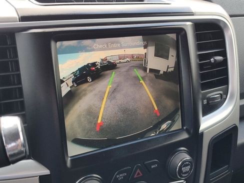 Used 2017 RAM 2500 SLT w/ Snow Chief Group AWD/4WD image 25