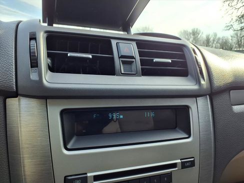 Used 2012 Ford Fusion SE image 11