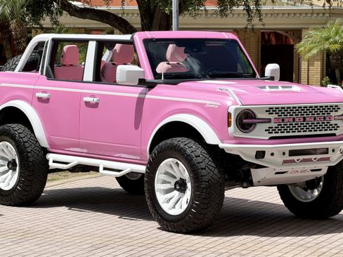 Used 2025 Ford Bronco Outer Banks AWD/4WD image 11