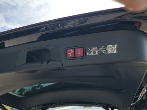 New 2026 Mercedes-Benz GLS 580 4MATIC image 10