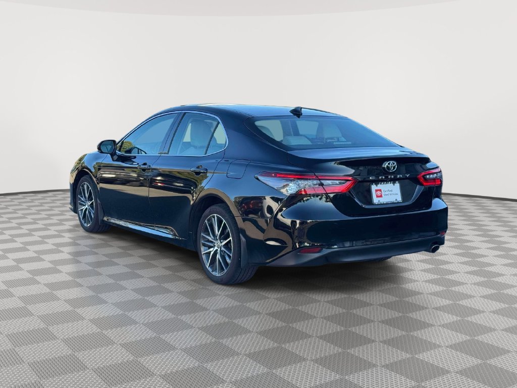 Used 2024 Toyota Camry XLE w/ Cold Weather Package AWD/4WD image 5