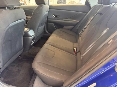 Used 2024 Hyundai Elantra SEL w/ Convenience Package FWD image 11