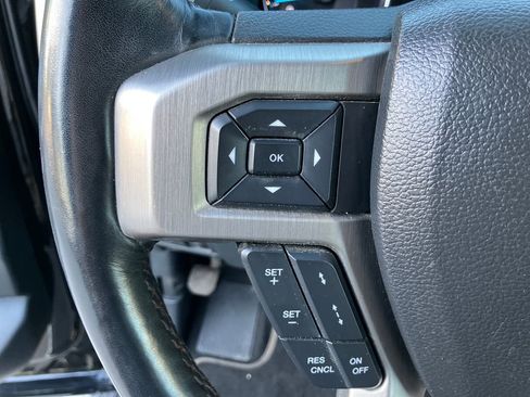 Certified 2022 Ford F250 Platinum w/ FX4 Off-Road Package image 17