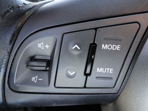 Used 2013 Kia Soul ! w/ Premium Pkg image 23