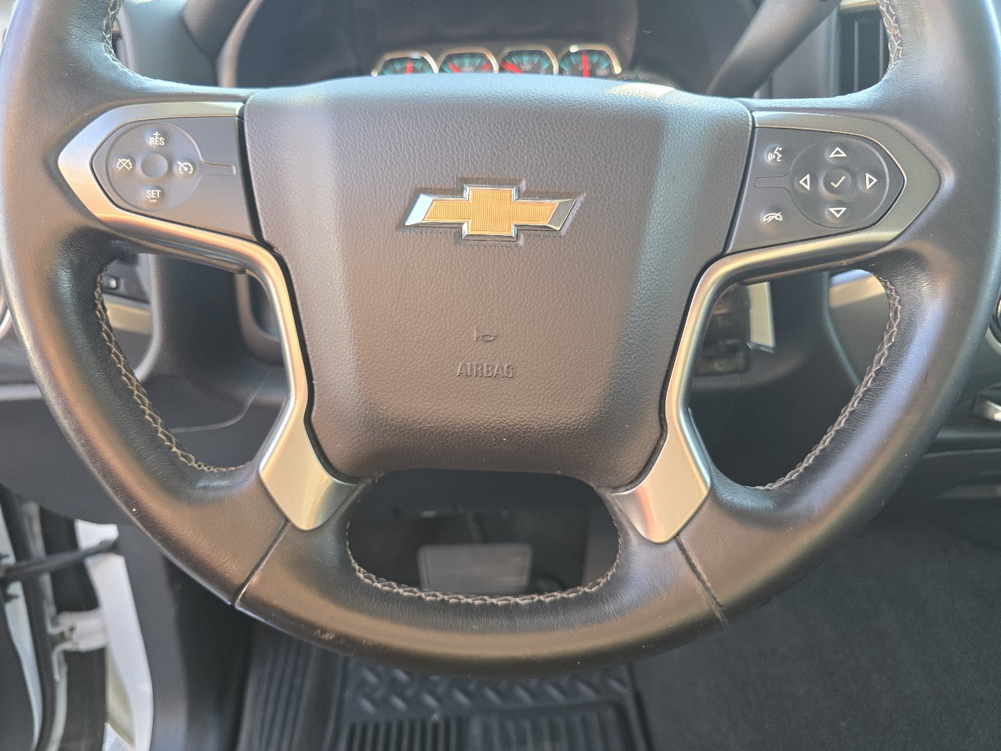 Certified 2018 Chevrolet Silverado 1500 LT w/ All Star Edition AWD/4WD image 33