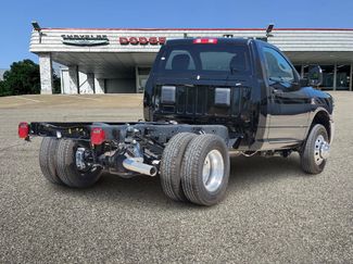 New 2025 RAM 3500 Tradesman video 3