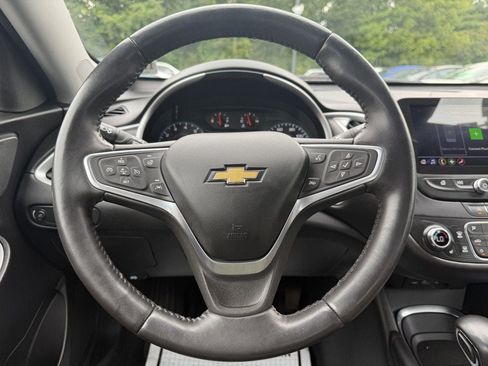 Used 2022 Chevrolet Malibu LT w/ Leather Package FWD image 13