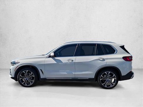 Certified 2022 BMW X5 sDrive40i w/ Premium Package image 8