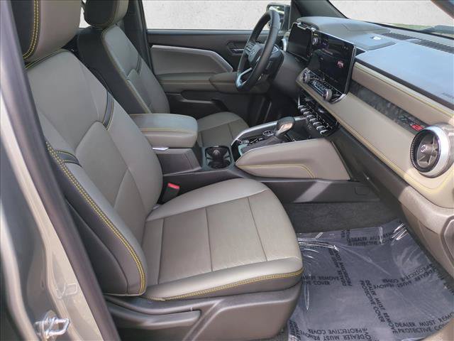 Used 2026 Chevrolet Colorado ZR2 w/ Technology Package AWD/4WD image 19
