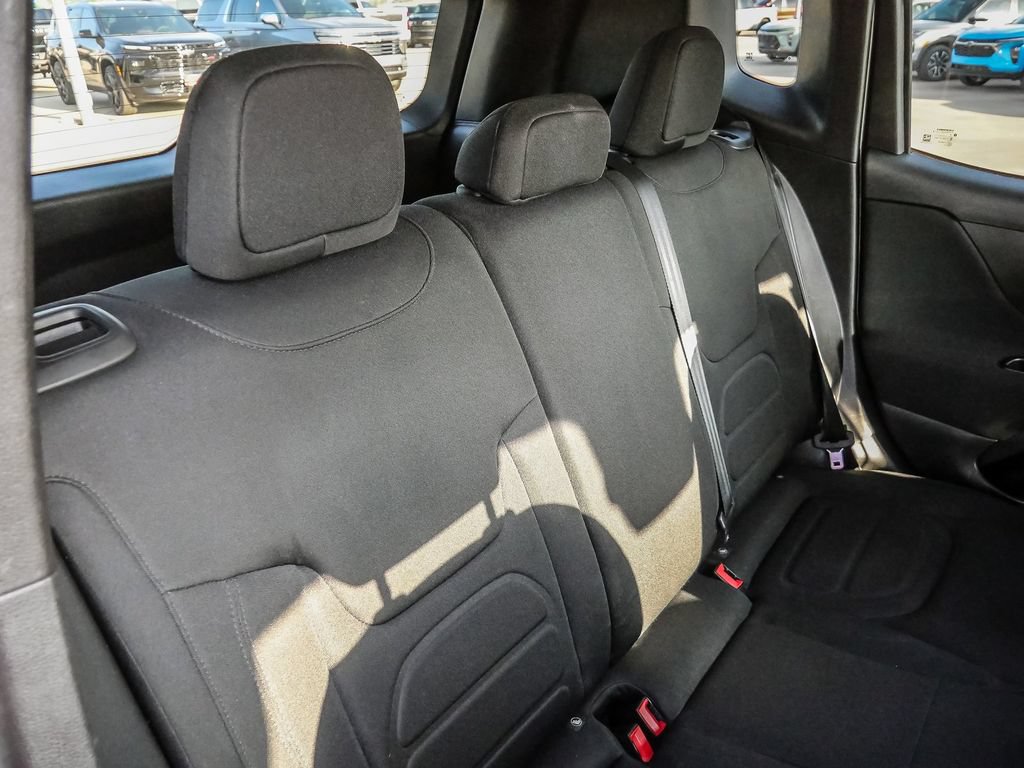 Used 2021 Jeep Renegade Latitude AWD/4WD image 22