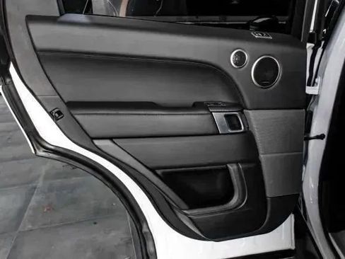 Used 2022 Land Rover Range Rover Sport HST image 49