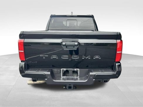 Used 2024 Toyota Tacoma TRD Sport w/ TRD Sport Upgrade Package AWD/4WD image 4