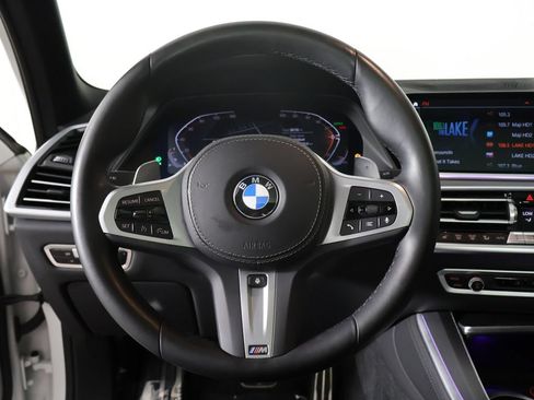Used 2022 BMW X5 xDrive40i AWD/4WD image 44