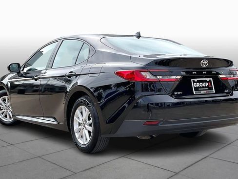 Used 2025 Toyota Camry LE image 11