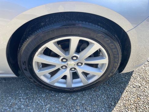 Used 2015 Chevrolet Malibu LT FWD image 29