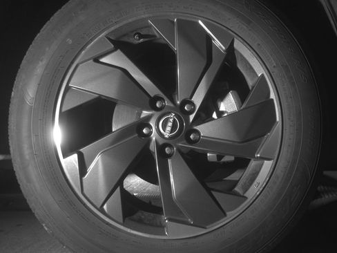 Used 2025 Nissan Rogue SV FWD image 12