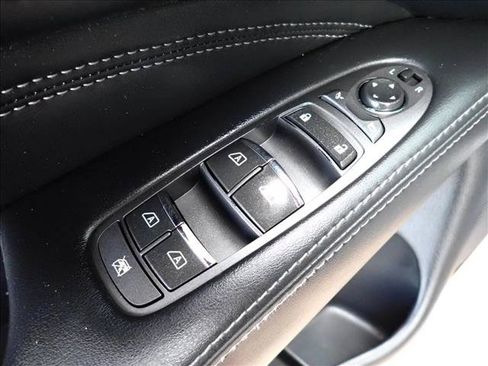 Used 2018 INFINITI QX60 Luxe w/ Premium Plus Package AWD/4WD image 16