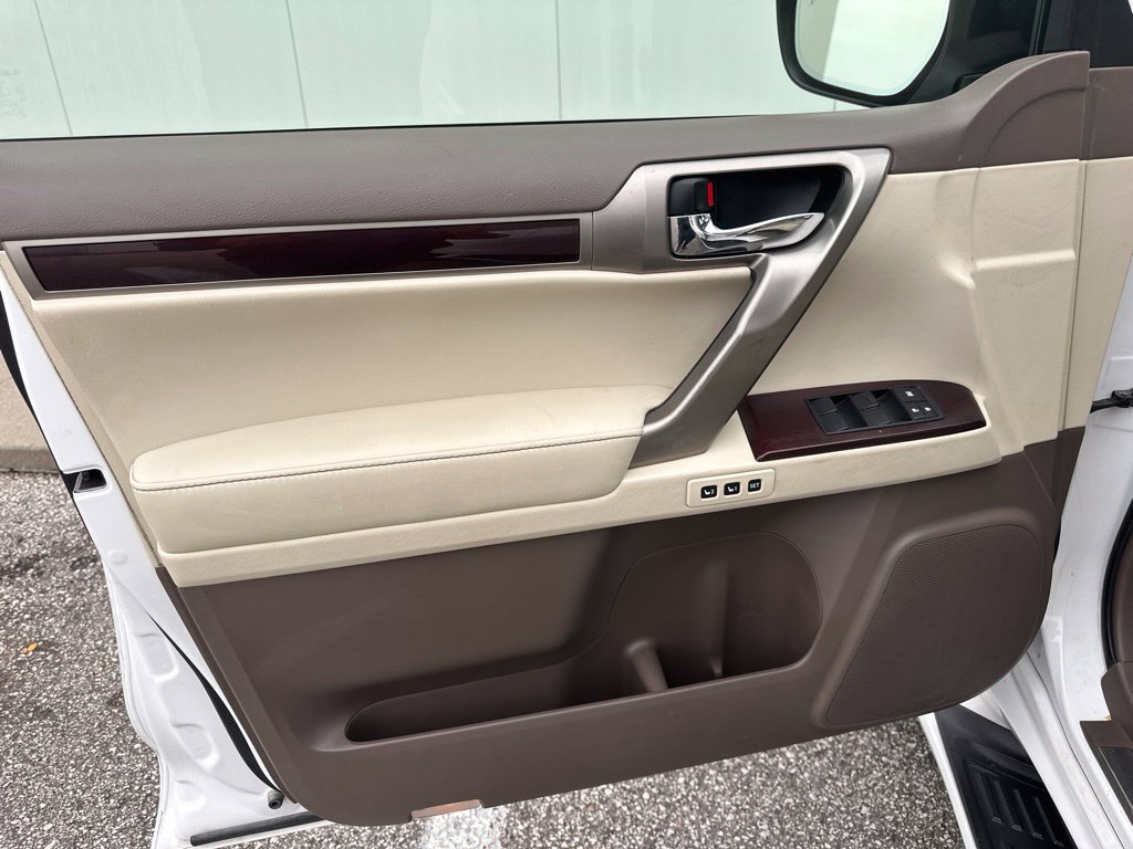 Used 2014 Lexus GX 460 Luxury AWD/4WD image 13