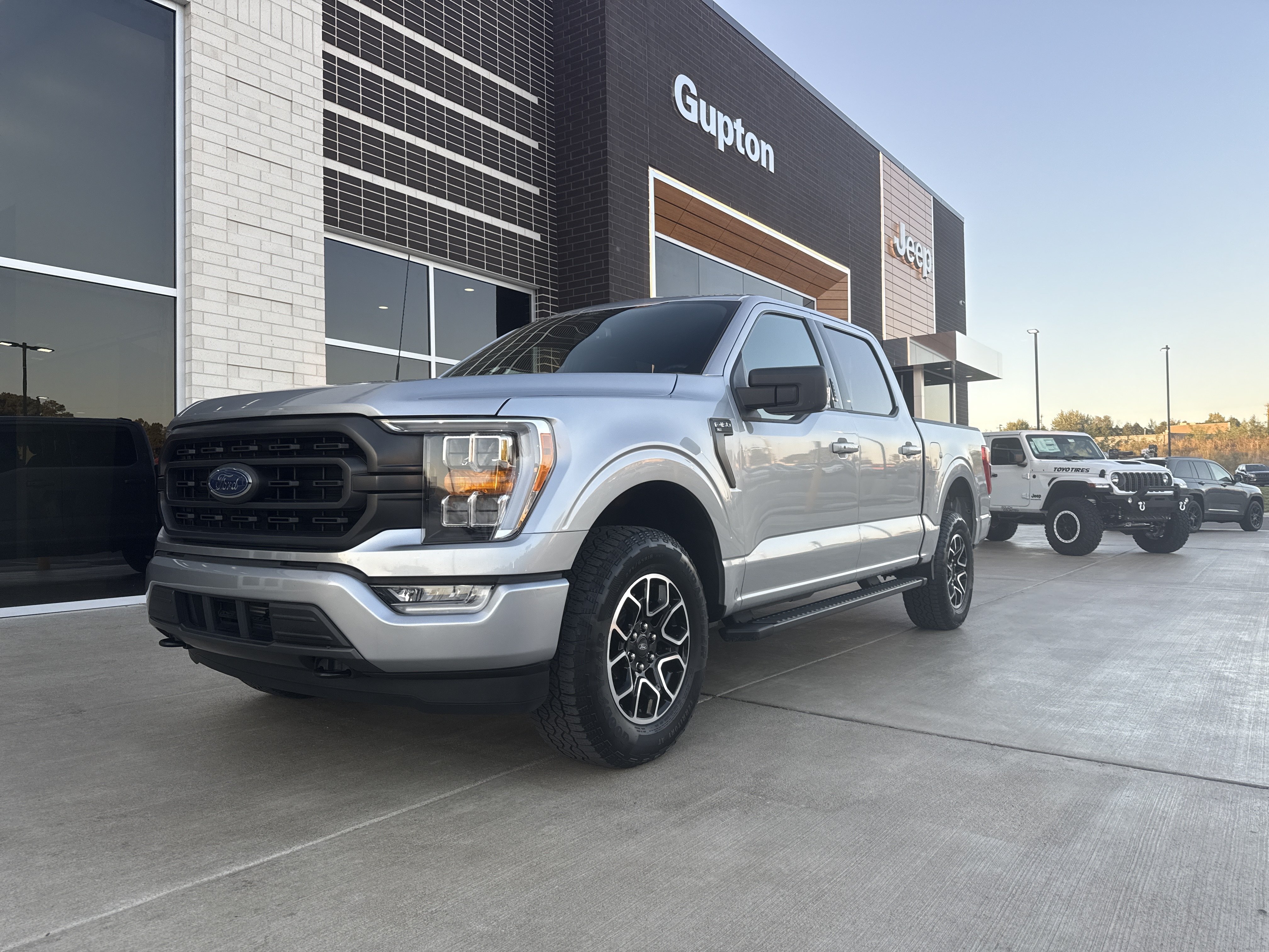 Used 2022 Ford F150 XLT w/ Equipment Group 302A High AWD/4WD image 26