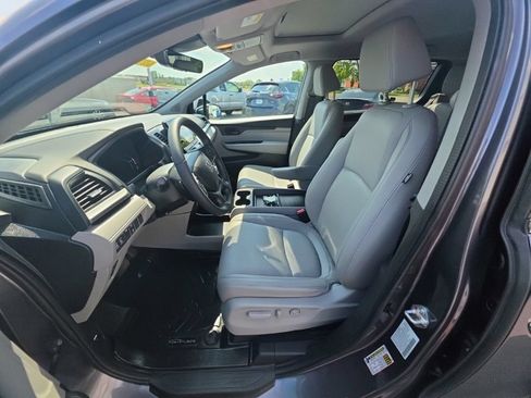 Certified 2024 Honda Odyssey EX-L image 12