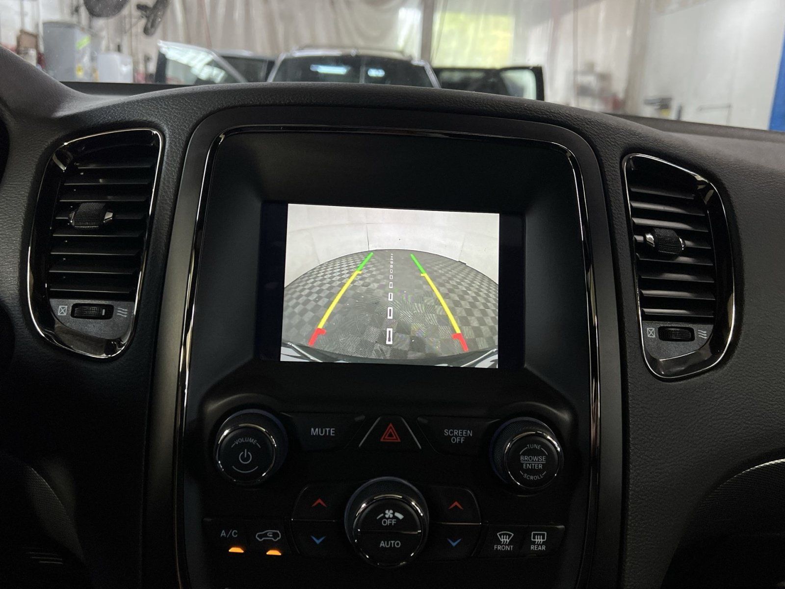 Used 2020 Dodge Durango GT w/ Blacktop Package AWD/4WD image 19