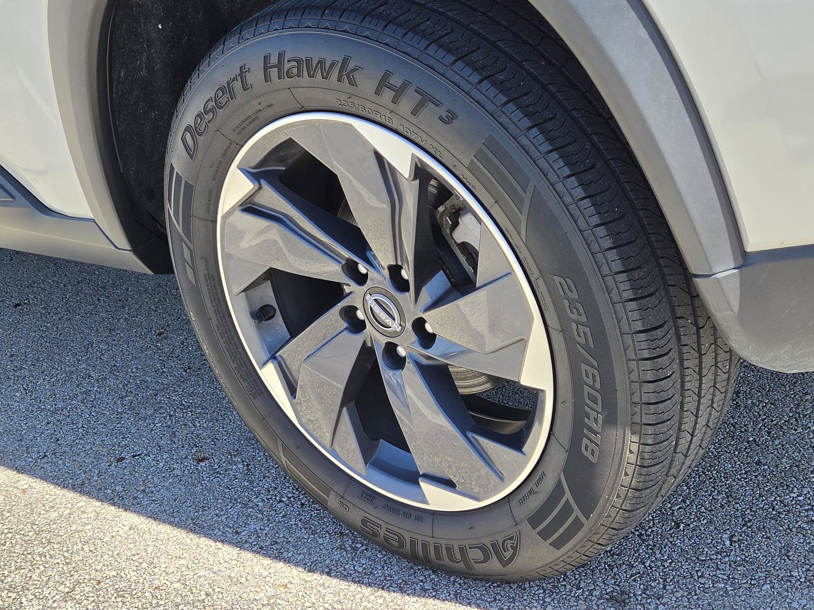 Used 2024 Nissan Rogue SV FWD image 7