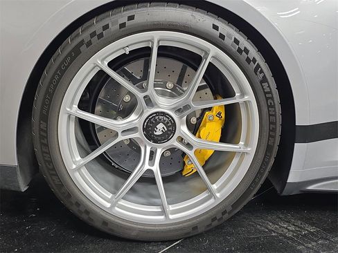 Certified 2025 Porsche 911 GT3 image 29