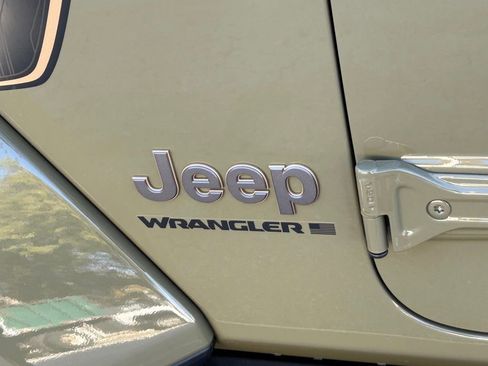 New 2025 Jeep Wrangler Unlimited Rubicon 392 image 15