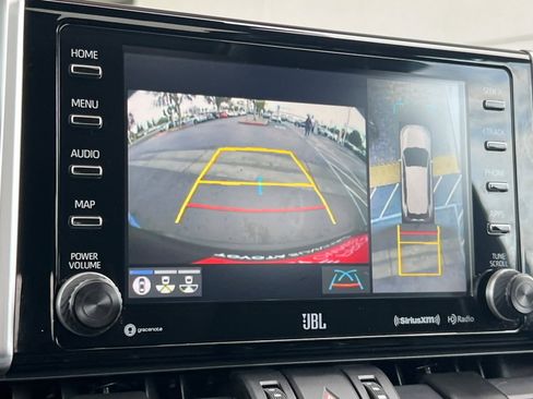 Used 2020 Toyota RAV4 Limited image 25