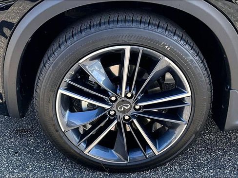 New 2025 INFINITI QX50 Sport image 17