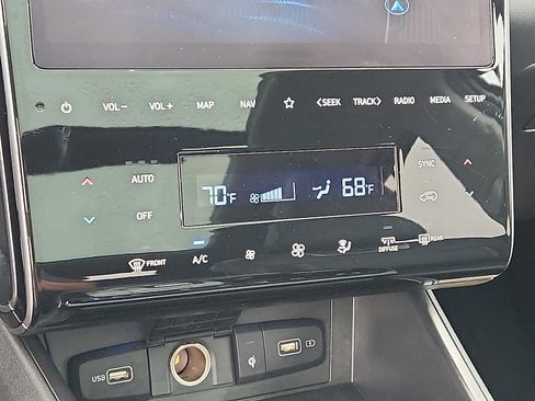 Used 2024 Hyundai Tucson Limited image 16