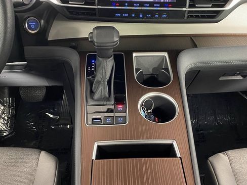 Certified 2024 Toyota Sienna LE image 19