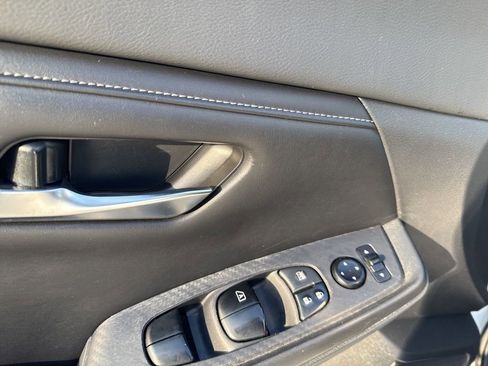 Used 2021 Nissan Sentra SV image 12