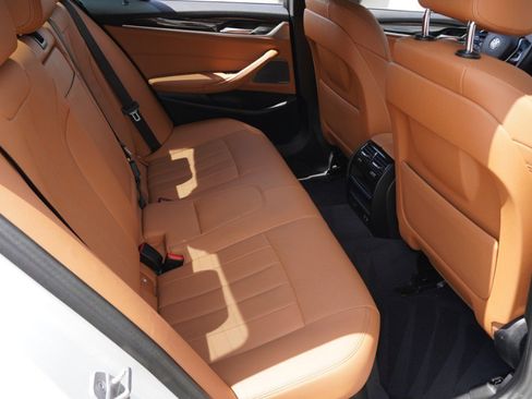 Used 2023 BMW 540i w/ Premium Package RWD image 32