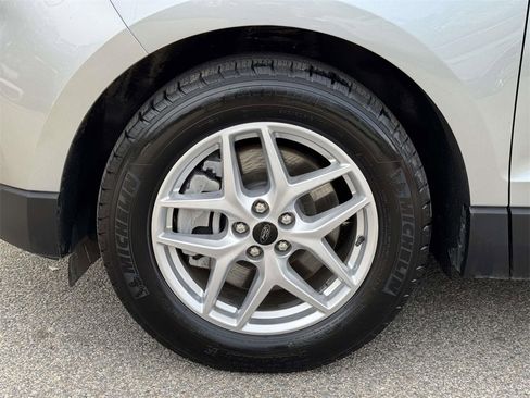 Used 2024 Ford Edge SEL image 25