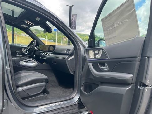 New 2025 Mercedes-Benz GLS 63 AMG 4MATIC image 29