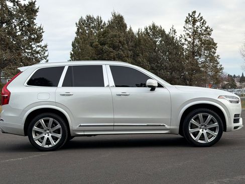 Used 2017 Volvo XC90 T8 Excellence AWD/4WD image 3
