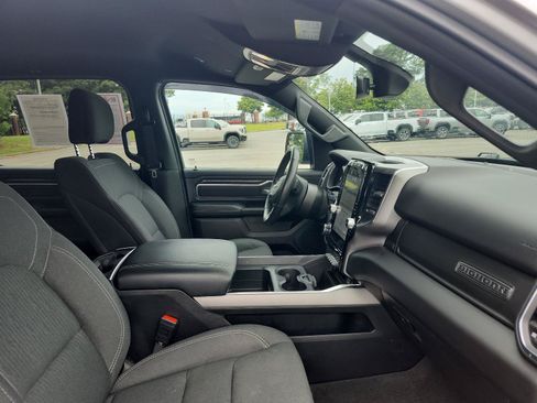 Used 2024 RAM 1500 Big Horn AWD/4WD image 8