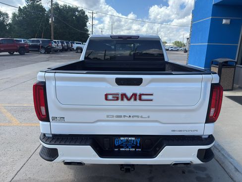 Used 2022 GMC Sierra 1500 Denali w/ Denali Reserve Package AWD/4WD image 6