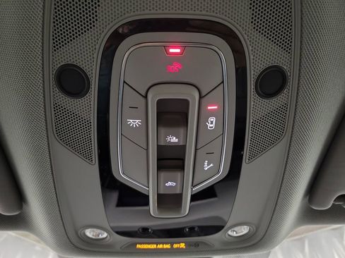 Used 2021 Audi Q5 2.0T Premium w/ Convenience Package image 21