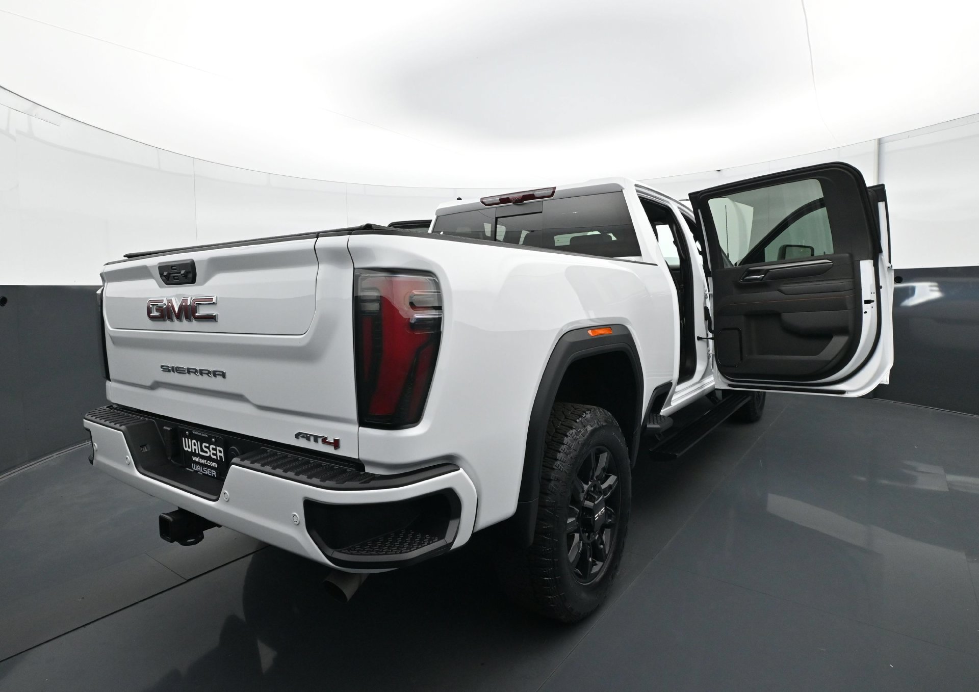 Used 2026 GMC Sierra 3500 AT4 w/ AT4 Premium Plus Package AWD/4WD image 32