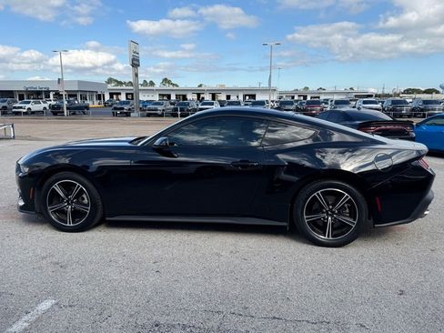 Used 2024 Ford Mustang Coupe image 6