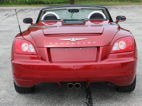 Used 2005 Chrysler Crossfire Limited RWD image 26