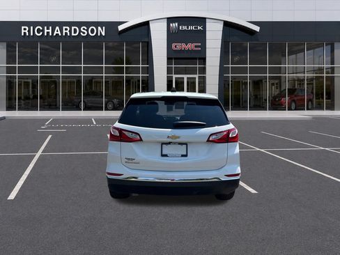 Used 2018 Chevrolet Equinox LT FWD image 4