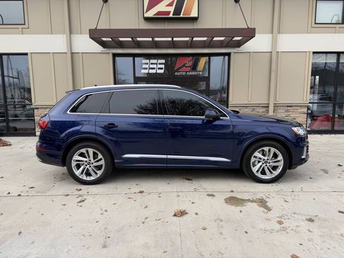 Used 2022 Audi Q7 3.0T Prestige image 2