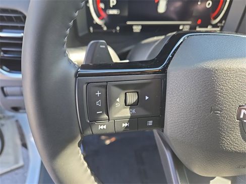 Certified 2025 Nissan Rogue SL w/ SL Premium Package image 39