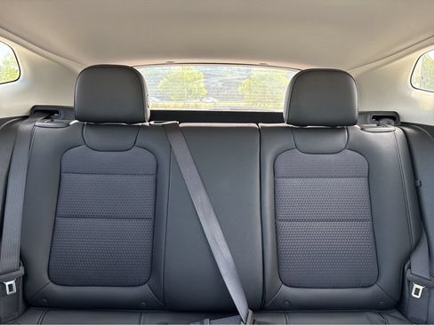Used 2025 Chevrolet Trax LT FWD image 34